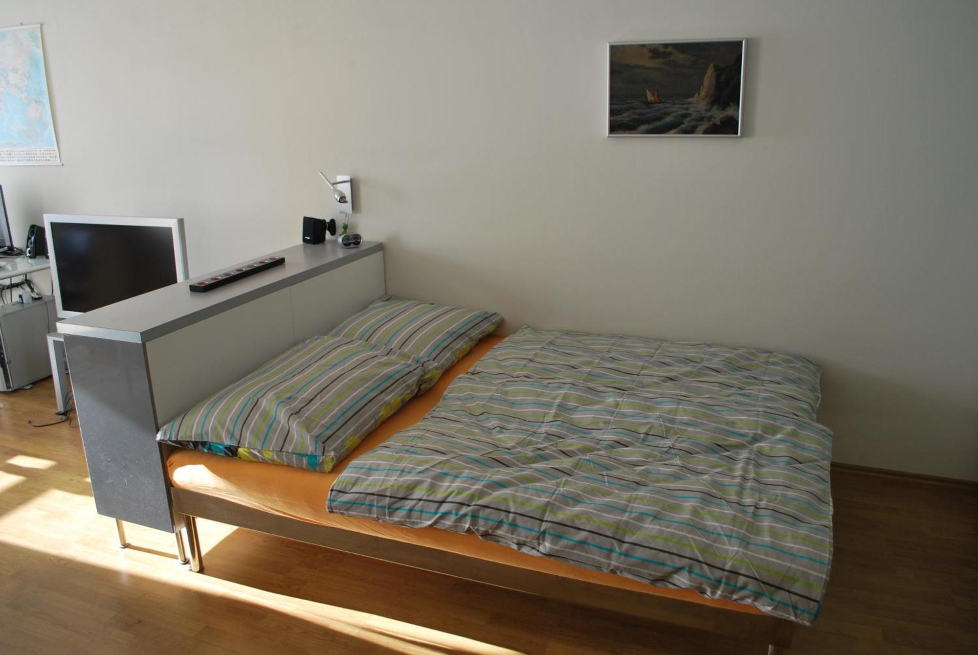 Chotesovska Apartment With Parking Place - Prague — Photos 1
